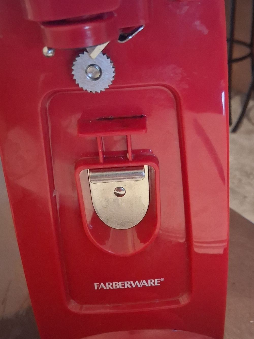 Farberware Red Manual Can Opener with Metal Cutting Wheel